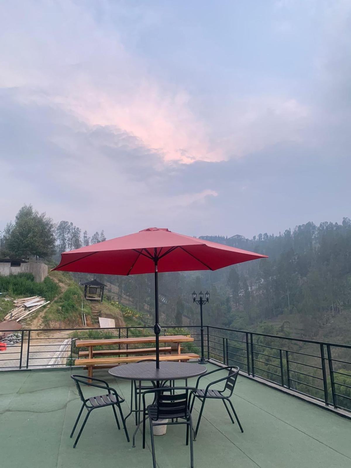 Hotel Nature Bromo And Resort Pasuruan Exterior foto