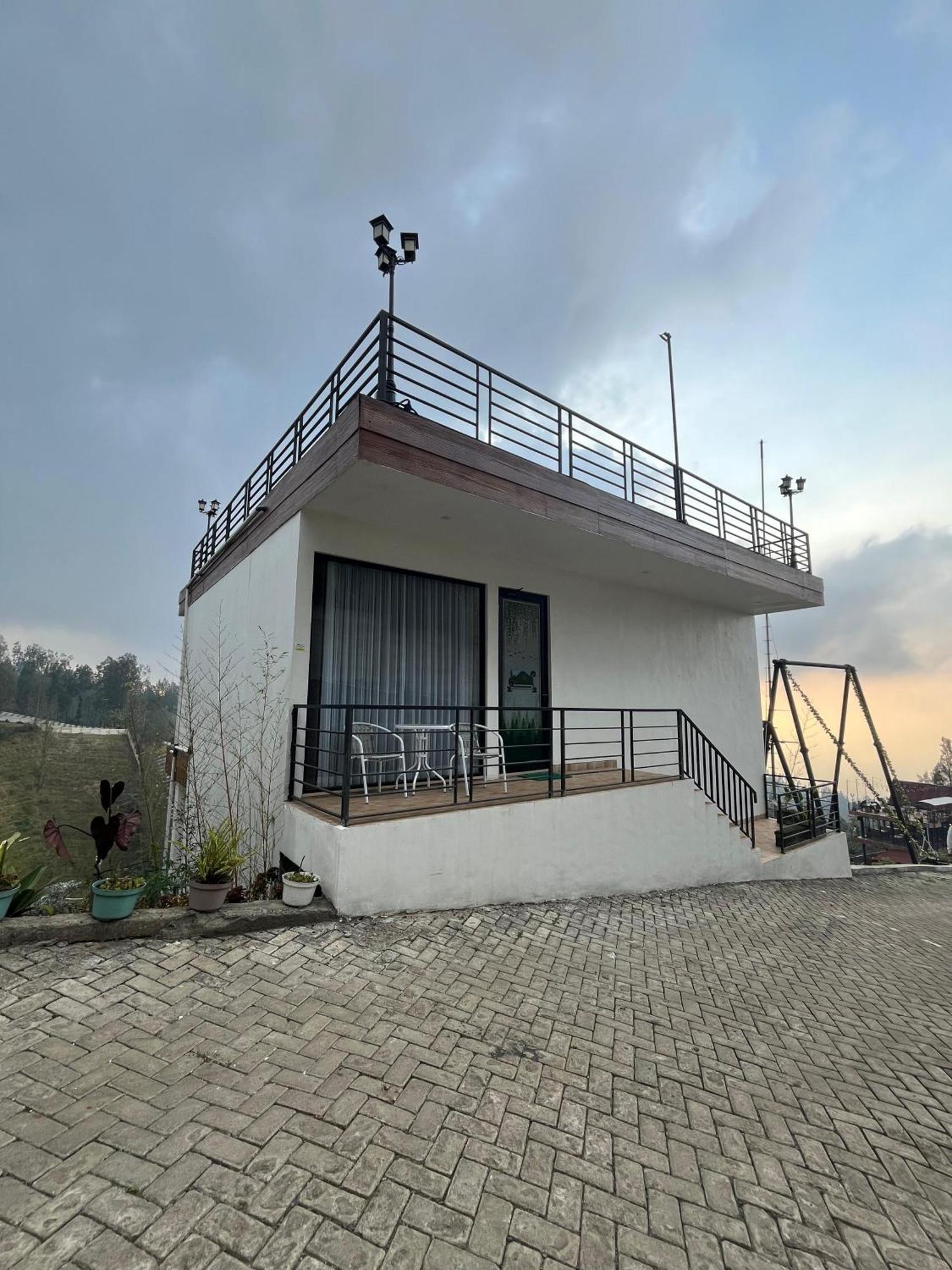 Hotel Nature Bromo And Resort Pasuruan Exterior foto
